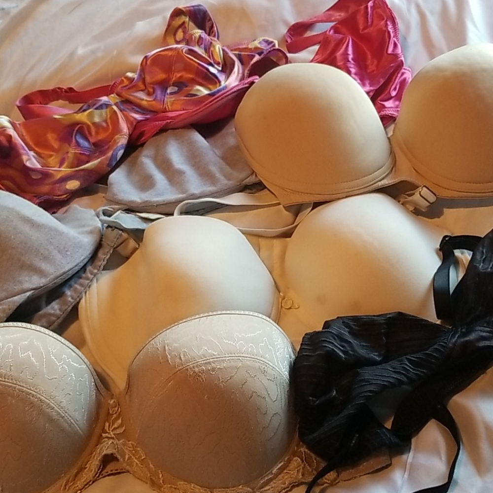 Bundle of 7 bras 36C